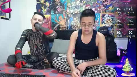 Snapshot of neithan_and_scott_ chatting on 12/21/25, 11:39 NEW ONLYFANS OF SCOTT online show from 12/21/25, 11:39