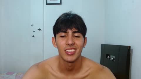 Snapshot of neithanzyn chatting on 12/18/24, 10:35 Neithanzyn online show from 12/18/24, 10:35