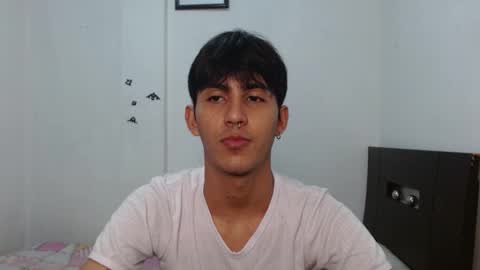 Snapshot of neithanzyn chatting on 12/19/24, 07:40 Neithanzyn online show from 12/19/24, 07:40