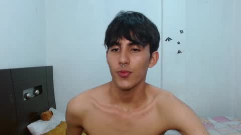 Snapshot of neithanzyn chatting on 12/23/24, 01:40 Neithanzyn online show from 12/23/24, 01:40