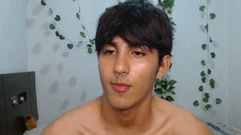 Snapshot of neithanzyn chatting on 01/26/25, 10:24 Neithanzyn online show from 01/26/25, 10:24