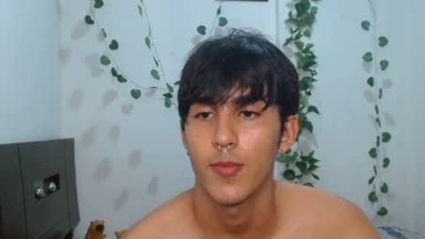 Snapshot of neithanzyn chatting on 01/28/25, 10:45 Neithanzyn online show from 01/28/25, 10:45