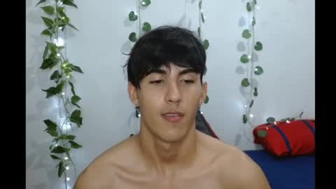 Snapshot of neithanzyn chatting on 03/11/25, 10:42 Neithanzyn online show from 03/11/25, 10:42