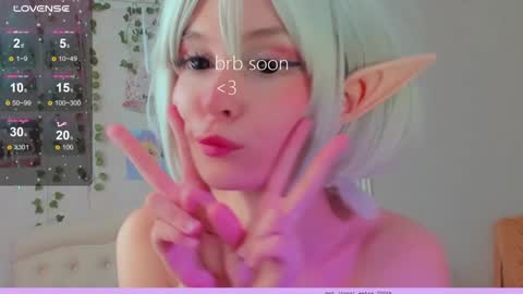 neko_kitsune online show from 12/27/24, 02:33