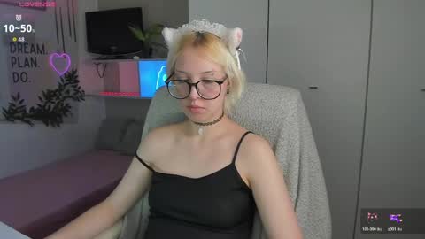Snapshot of neko_sora chatting on 05/04/26, 08:38 Kate online show from 05/04/26, 08:38