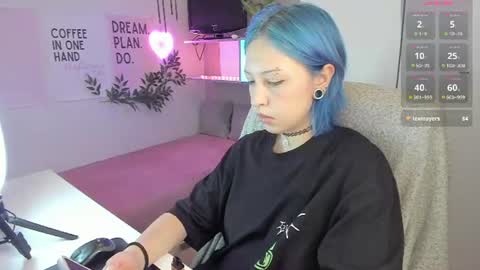 Snapshot of neko_sora chatting on 06/13/26, 08:51 Kate online show from 06/13/26, 08:51