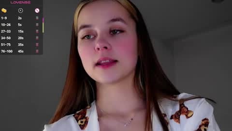 Snapshot of neldaaskins chatting on 02/10/25, 01:24 Lana online show from 02/10/25, 01:24