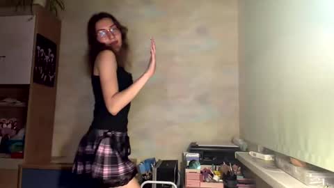 Snapshot of neliamerten chatting on 06/01/26, 07:15 Mia online show from 06/01/26, 07:15