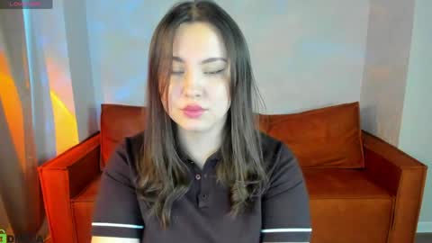 nelie_evans online show from 04/13/26, 10:54
