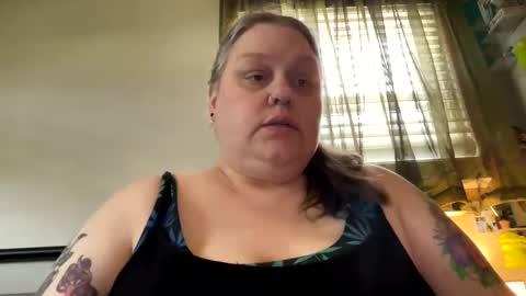 Snapshot of nellatlas chatting on 06/09/26, 03:23 Nellie Atlas online show from 06/09/26, 03:23