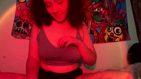 Snapshot of nellbee chatting on 11/19/25, 01:38 Nell xo online show from 11/19/25, 01:38