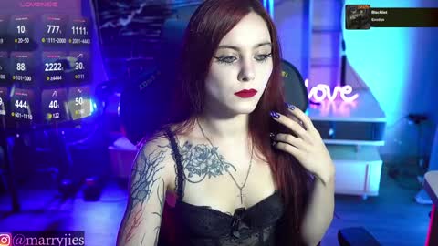 Snapshot of nelle_ chatting on 12/02/24, 09:56 online show from 12/02/24, 09:56