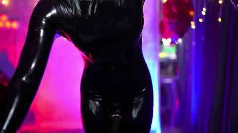    online show from 03/26/26, 04:23