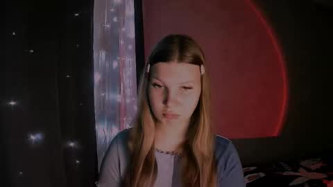 Nelli online show from 12/15/25, 08:46