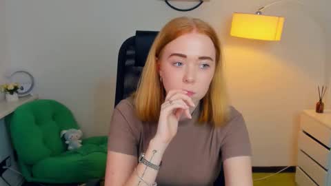 Nelli online show from 11/12/25, 09:14