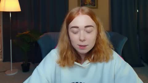 Nelli online show from 12/18/25, 08:48