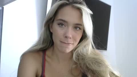 nelly_fortu online show from 05/09/26, 10:53