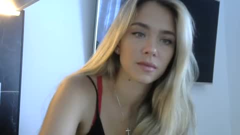 Snapshot of nelly_fortu chatting on 07/12/26, 11:01 nelly_fortu online show from 07/12/26, 11:01