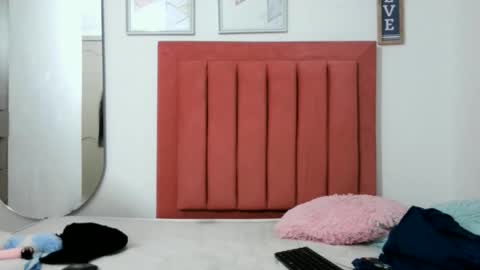 nellys_ online show from 05/02/26, 11:21