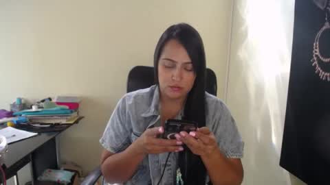 kelly lopez online show from 09/27/25, 02:44