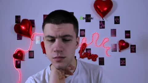 neo_raze_ online show from 02/15/26, 07:43