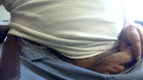 Snapshot of neohiom4f chatting on 09/28/25, 04:45 neohiom4f online show from 09/28/25, 04:45