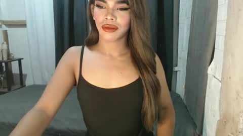 neomi online show from 10/08/25, 08:45