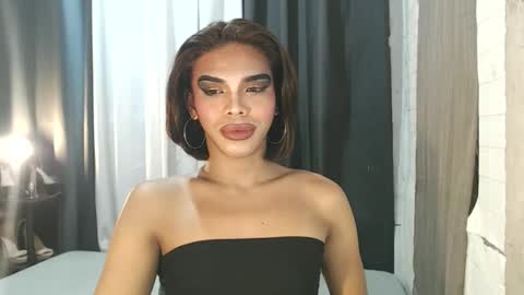 neomi online show from 11/24/25, 10:15