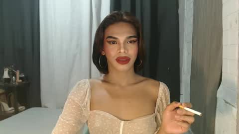 neomi online show from 11/30/25, 04:22