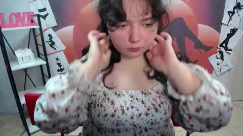 NeonilaLisova online show from 11/18/25, 12:20