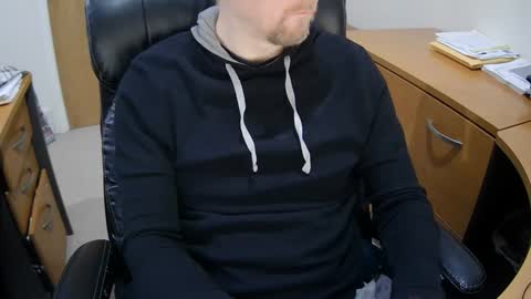 Snapshot of neotee3 chatting on 02/12/25, 06:09 Neotee online show from 02/12/25, 06:09