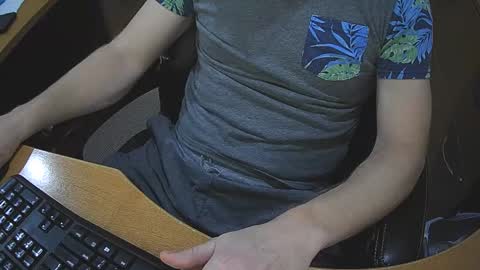 Neotee online show from 11/19/25, 09:26