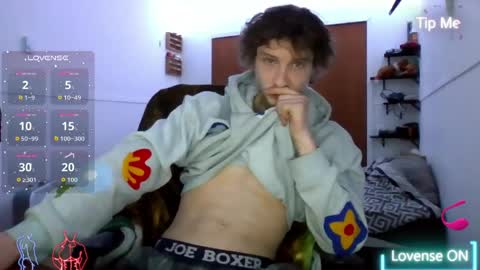 Snapshot of nephew_p chatting on 05/08/26, 01:55 nephew_p online show from 05/08/26, 01:55