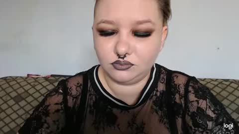 Snapshot of neriphine chatting on 11/25/25, 08:58 Neriphine online show from 11/25/25, 08:58