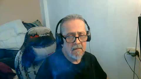 Snapshot of neron401 chatting on 04/19/26, 03:11 neron401 online show from 04/19/26, 03:11
