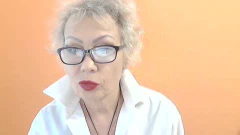 NessyJenixs online show from 10/17/25, 07:55