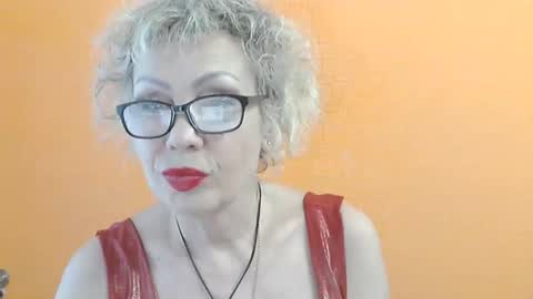 Snapshot of nessyjenixs chatting on 06/11/26, 01:42 NessyJenixs online show from 06/11/26, 01:42