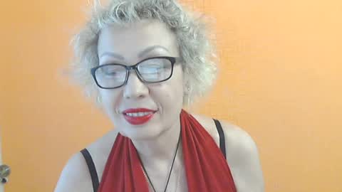Snapshot of nessyjenixs chatting on 06/19/26, 01:37 NessyJenixs online show from 06/19/26, 01:37