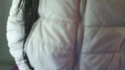 nesuko_kamado online show from 12/15/25, 11:25