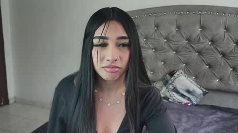 nesuko_kamado online show from 12/22/25, 05:21