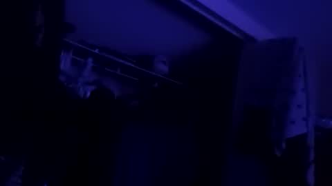 Snapshot of neverseentthatb4 chatting on 12/15/25, 12:26 Matt online show from 12/15/25, 12:26