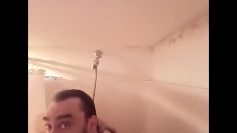 Snapshot of neverseentthatb4 chatting on 02/02/26, 11:58 Matt online show from 02/02/26, 11:58