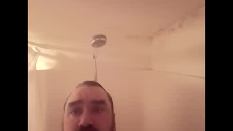 Snapshot of neverseentthatb4 chatting on 02/26/26, 12:42 Matt online show from 02/26/26, 12:42