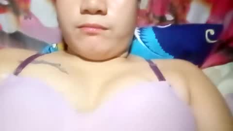 Snapshot of new_lady24 chatting on 02/12/25, 12:27 new_lady24 online show from 02/12/25, 12:27