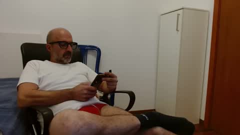 simi online show from 10/08/25, 06:49