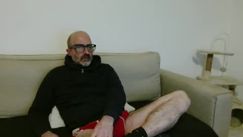 simi online show from 12/18/25, 07:31