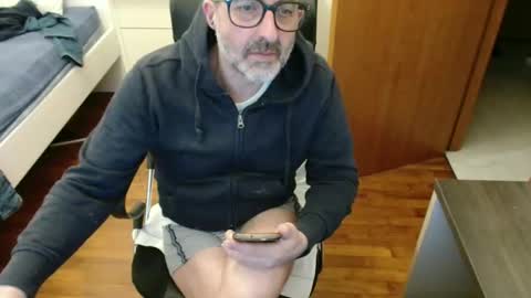 simi online show from 02/04/26, 07:31