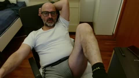 simi online show from 02/05/26, 08:02