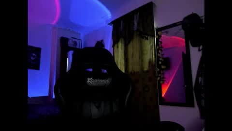 Snapshot of newbigking777 chatting on 02/23/26, 10:18 newbigking777 online show from 02/23/26, 10:18