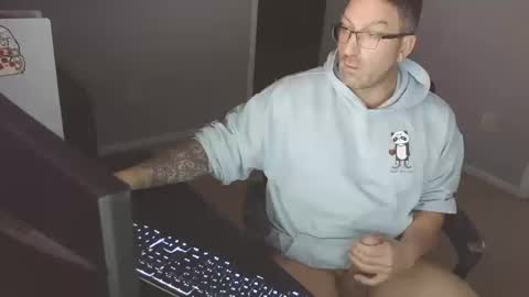 newevo online show from 10/20/25, 03:51